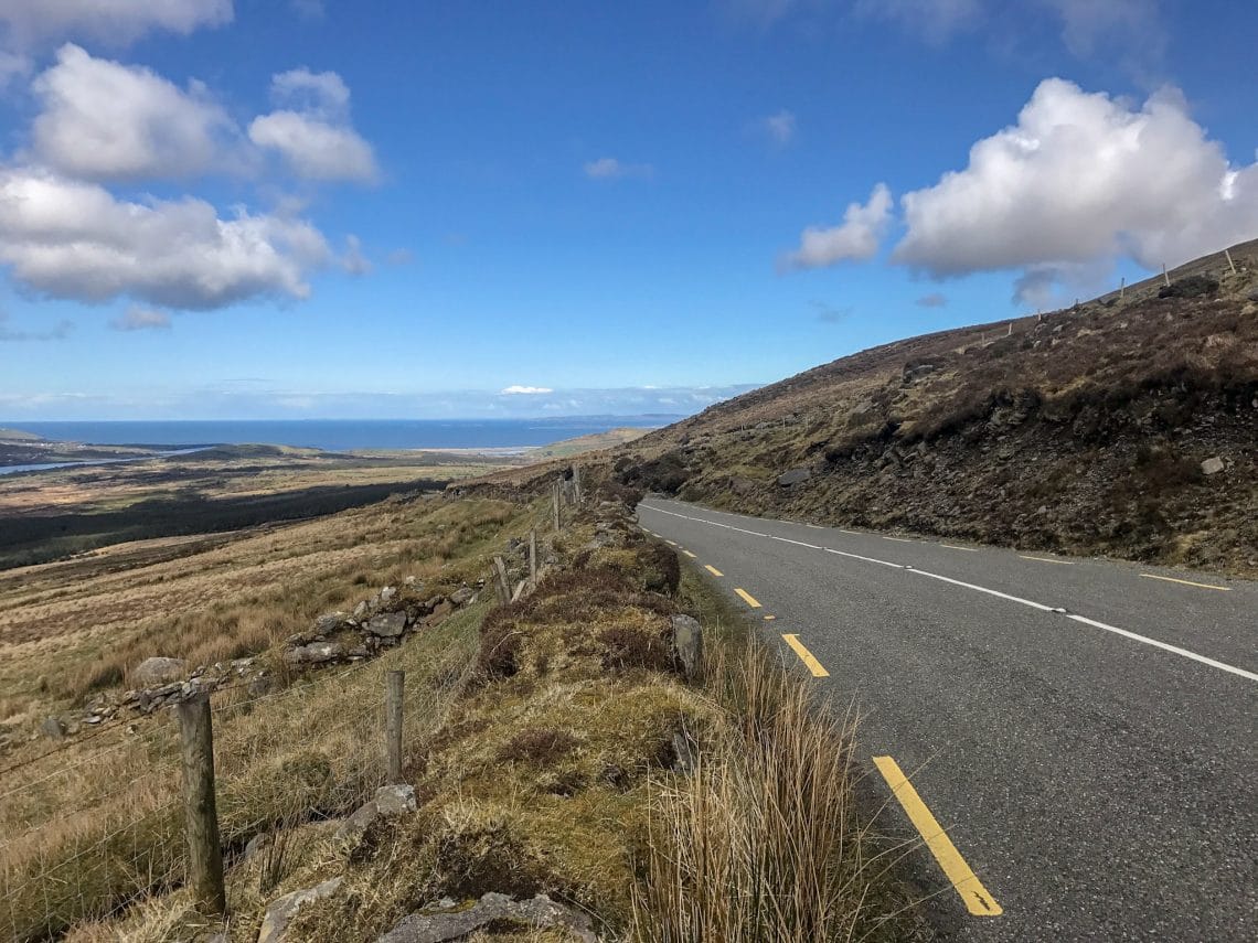 20 Helpful Driving Tips To Have The Best Ireland Road Trip